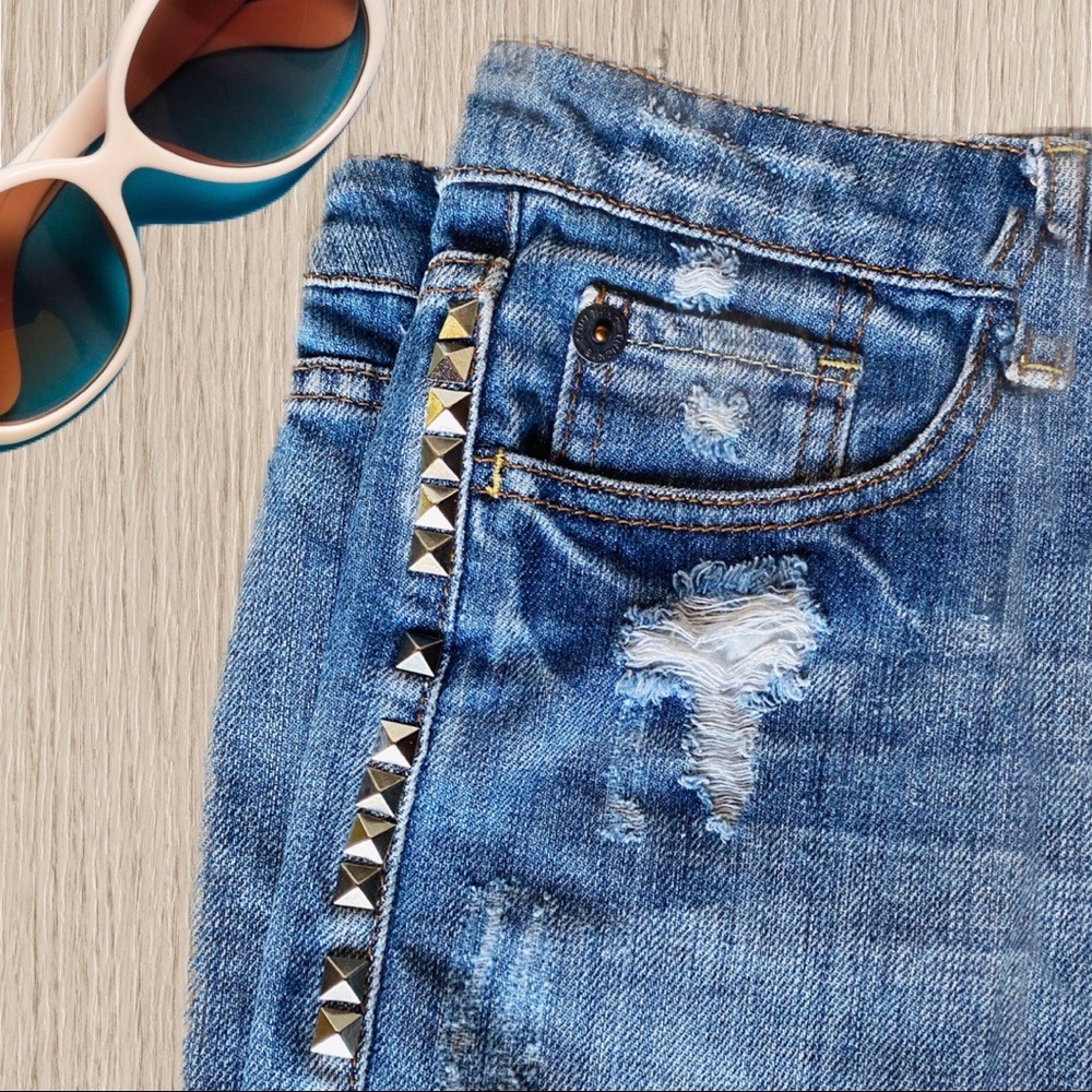 FreeStyle | Studded Distressed Frayed-Hem Denim Mini Skirt.